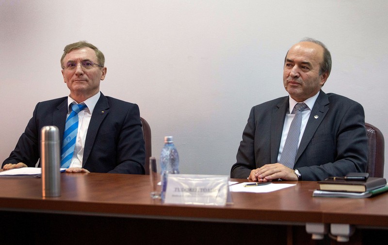 Cerere de amânare în procesul procurorului general, Augustin Lazăr, cu Ministerul Justiţiei