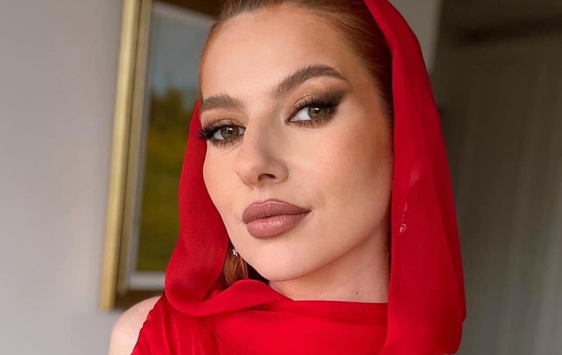 Imaginea topless cu Lidia Buble n-a fost pe placul fanilor ei. Cântăreața, criticată aspru: „Oare părinții tăi, când o să vadă poza, ce crezi că o să fie în sufletul lor?”