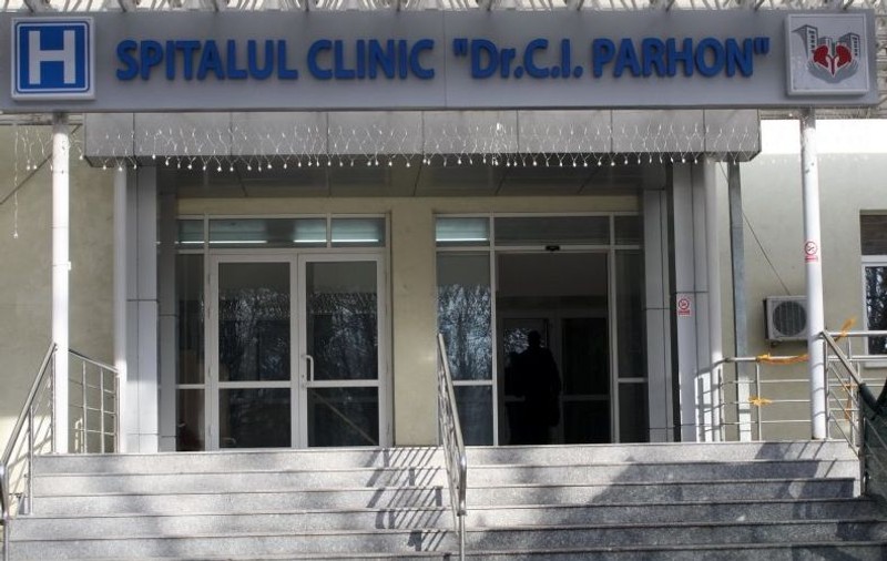 Fată dezbrăcată, găsită pe o stradă din Iași. Ce au descoperit medicii