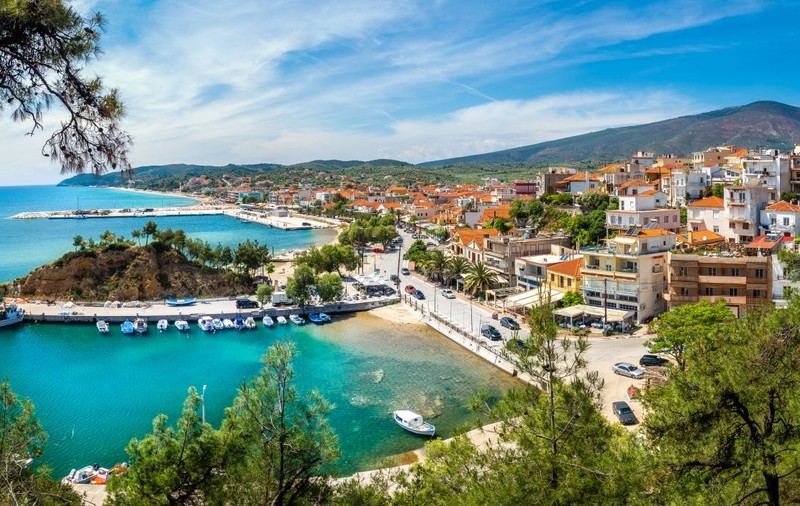 Vom plăti mai mult pentru o vacanță în Thassos, anul acesta. Creșterile de tarife anunțate de hotelierii greci