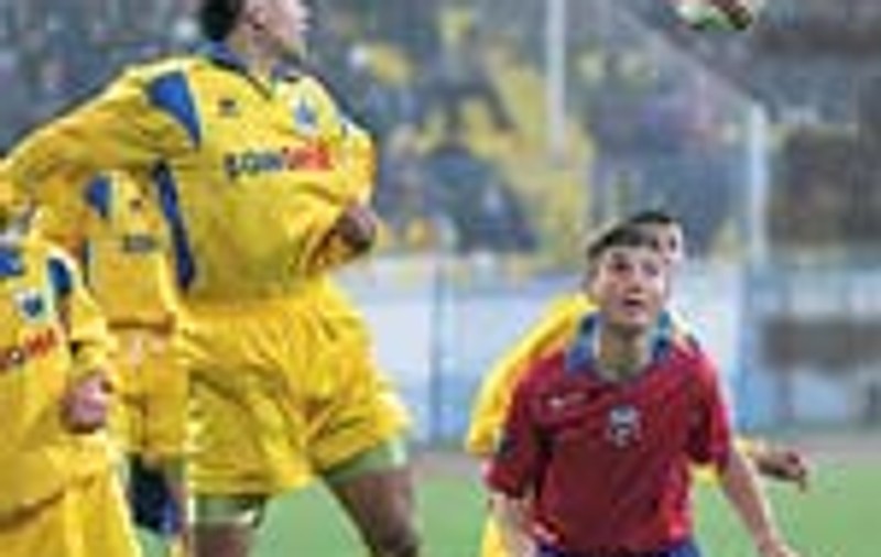 FCM Bacau - Steaua, meci de '2' solist