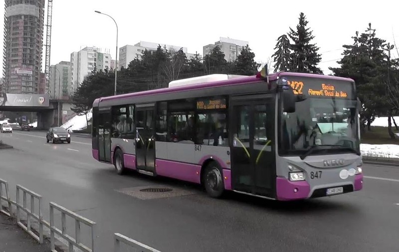 Primăria Cluj-Napoca, sancționată de CNCD pentru decizia de a amenda călătorii care urcă în autobuze cu îmbrăcăminte murdară
