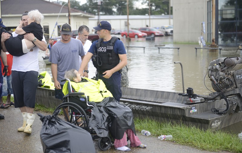 Inundațiile din Louisiana au provocat cel puțin 11 morți. Autoritățile au început să strângă cadavrele