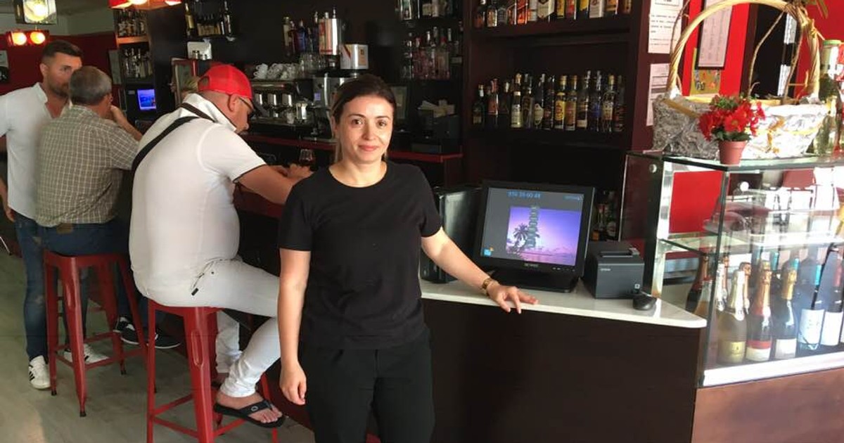 Florina, o româncă plecată de 17 ani din România, care acum lucrează în Spania. Foto. Cosmin Bumbuț, Elena Stancu (teleleu.eu