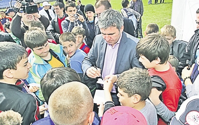 Cupa Hagi a ajuns și în Capitală