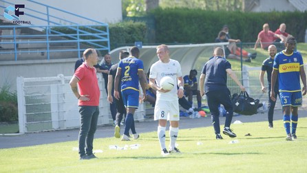 Filosofia despre fotbal a lui Papin este cea italienească: apărare solidă și una sau două ocazii pentru a înscrie