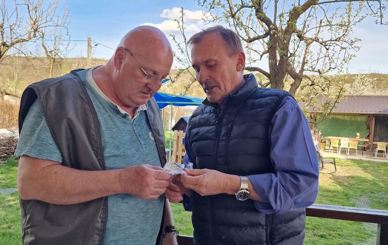 Bebe Cotimanis a petrecut Paștele alături de un cunoscut actor din serialul „Prison Break”. Robert Knepper a ajuns în România