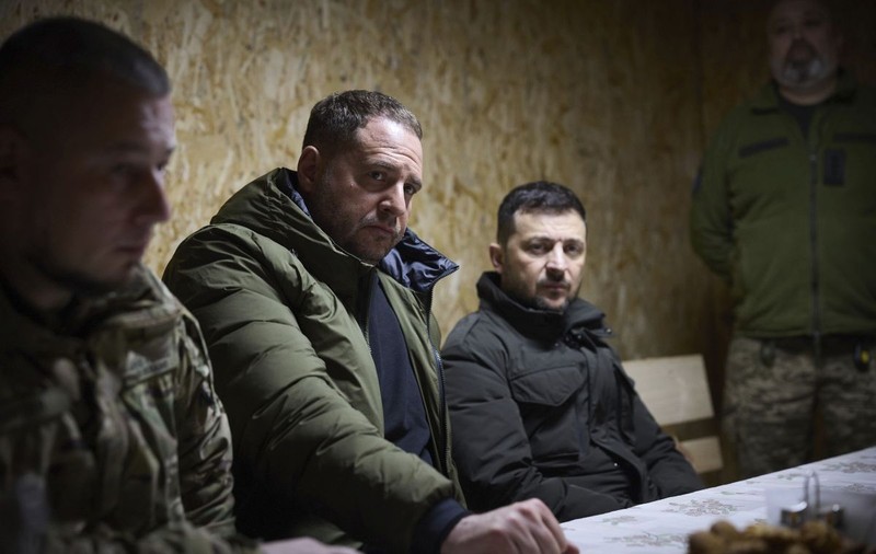 Ucraina îl înlocuiește pe comandantul grupului din regiunea Donețk, după ce Rusia a câștigat teren