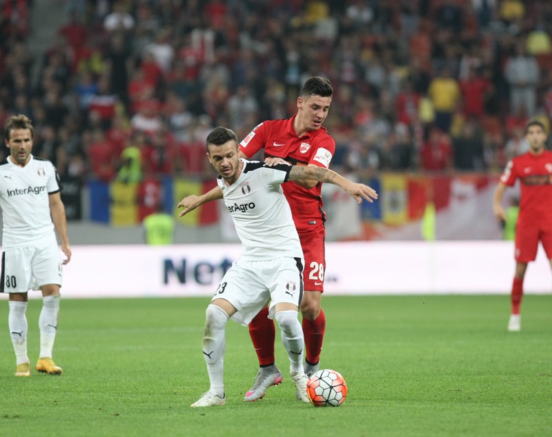 Liga I: Dinamo - Astra 0-1. În ziua în care ”roș-albii” și-au plâns idolul, Astra a plecat victorioasă de pe ”Național Arena”. ^A decis prin Filipe Teixeira / LIVE TEXT & GALERIE FOTO