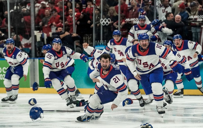 SUA câștigă aurul olimpic după 46 de ani. Jack Hughes a decis finala cu Canada în prelungiri