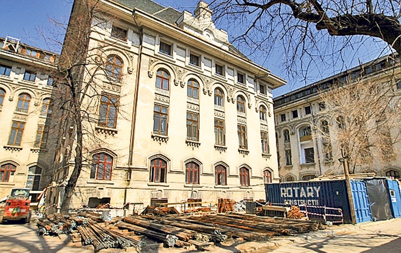 Sediul Primăriei din Capitală, pregătit pentru un seism de 9 grade pe scara Richter! GALERIE FOTO