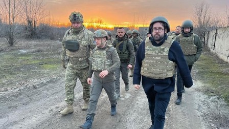 Paul Ronzheimer, pe teren, în Ucraina | Foto: Bild