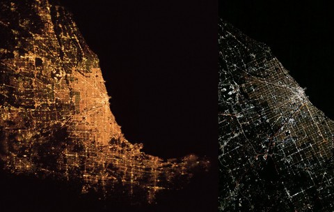 Orașul Chicago, SUA 2024 vazut din spatiu, în dreapta așa cum se vede de pe ISS în 2025, în stânga, Chicago în 2003, iluminat de lămpi cu vapori de sodiu