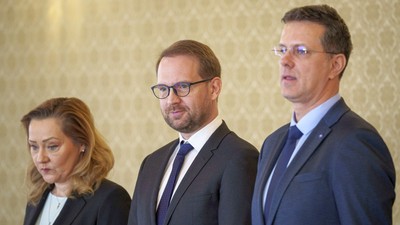 Dominic Fritz (centru) va fi cel mai probabil noul presedinte al USR dupa demisia Elenei Lasconi (stanga). Ionut Mosteanu (dreapta) a contribuit la marginalizarea lui Lasconi