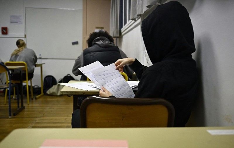 Cum s-au scurs subiectele la proba la română BAC 2025, din centrul de evaluare de la Cluj. Un elev este cel care le-a fotografiat
