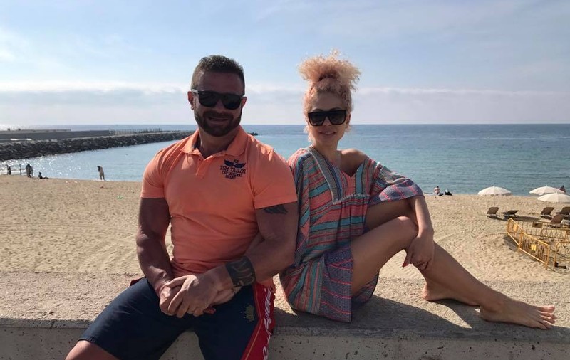 Gabi Toncean, în vacanță la Barcelona. Șeful de la Culturism și Fitness, modern și romantic