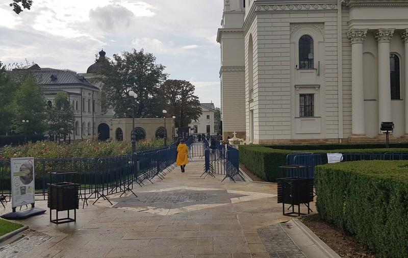 Mitropolia Moldovei cere ca pelerinii din alte orașe să poată veni în Iași. „S-a ajuns să fie mai mulți reprezentanți ai forțelor de ordine decât închinători”