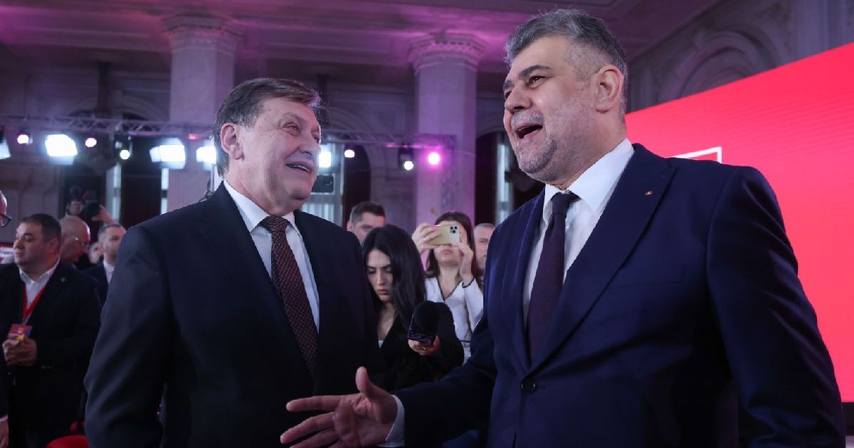 Crin Antonescu, în stânga, Marcel Ciolacu, în dreapta, la congresul extraordinar al PSD - 2 februarie 2025