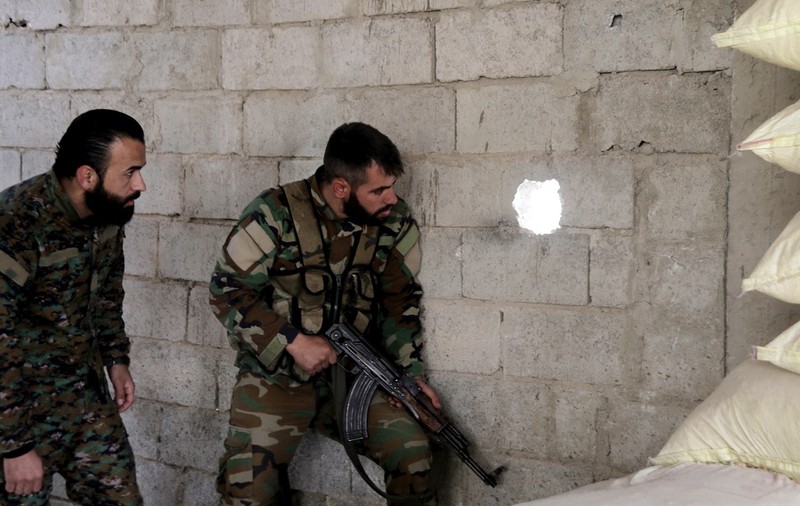 Zeci de morți în Siria, în luptele dintre Stat Islamic și forțele regimului de la Damasc