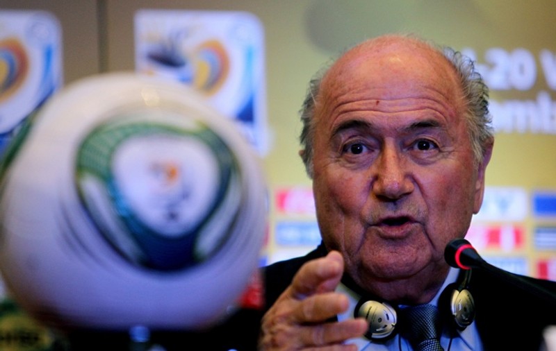 Joseph Blatter va introduce în 2012 tehnologia video pentru linia porţii