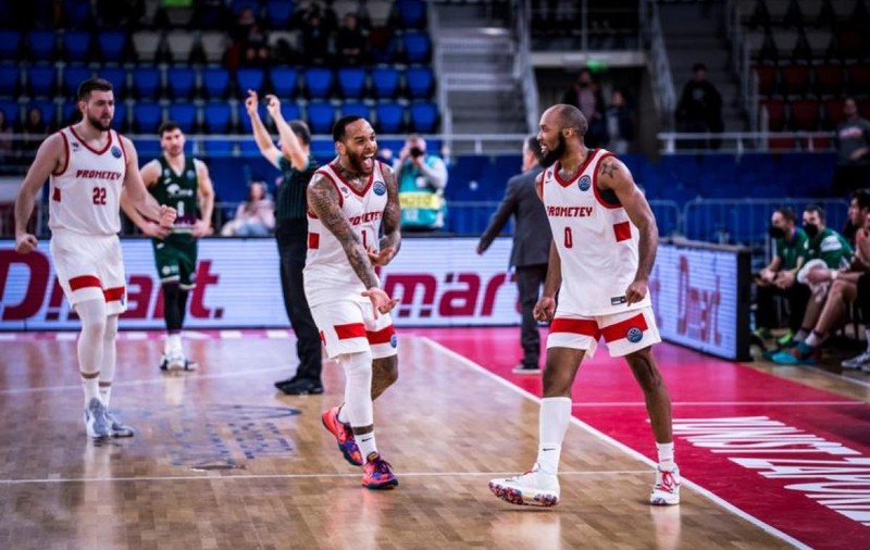 Meciul de baschet dintre Prometei și U Cluj, din Liga Campionilor, mutat din Ucraina în Cehia