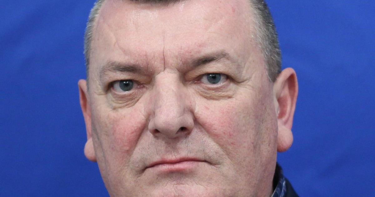 Dosar penal pentru deputatul acuzat că ar fi lovit doi protestatari cu mașina
