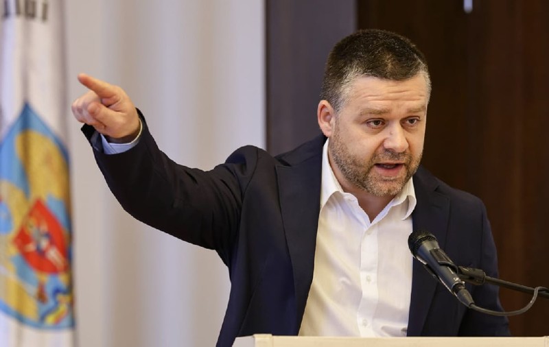 Ciprian Ciucu le-a cerut șefilor STB să plece toți, dacă nu fac societatea eficientă: „Fără să ne atingem de şoferi, vatmani şi muncitori”