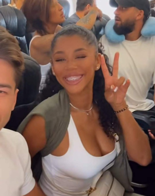 Imagini din aeroport cu foștii concurenți de la „Survivor România” 2026. S-au întors în Republica Dominicană, pentru marea finală