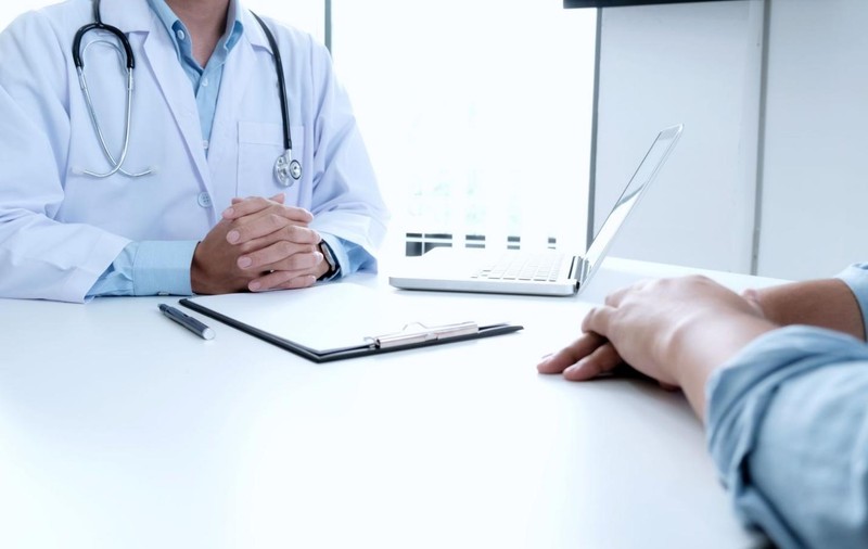 Concediu medical: Ce reprezintă, în ce situații se poate acorda și câte zile se pot lua într-un an?