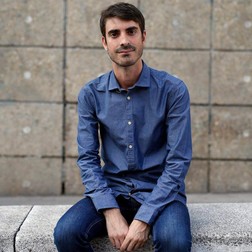 Pablo Simón susține că viața socială e atât de importantă pentru spanioli încât promisiunea revenirii la ea i-a convins pe aceștia să se vaccineze | Foto: Facebook