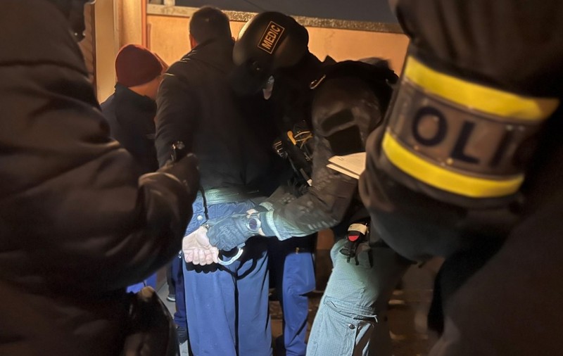 Polițiștii maghiari anunță că au arestat 11 persoane care „plănuiau o lovitură de stat în Ungaria”. Ce au găsit în timpul perchezițiilor