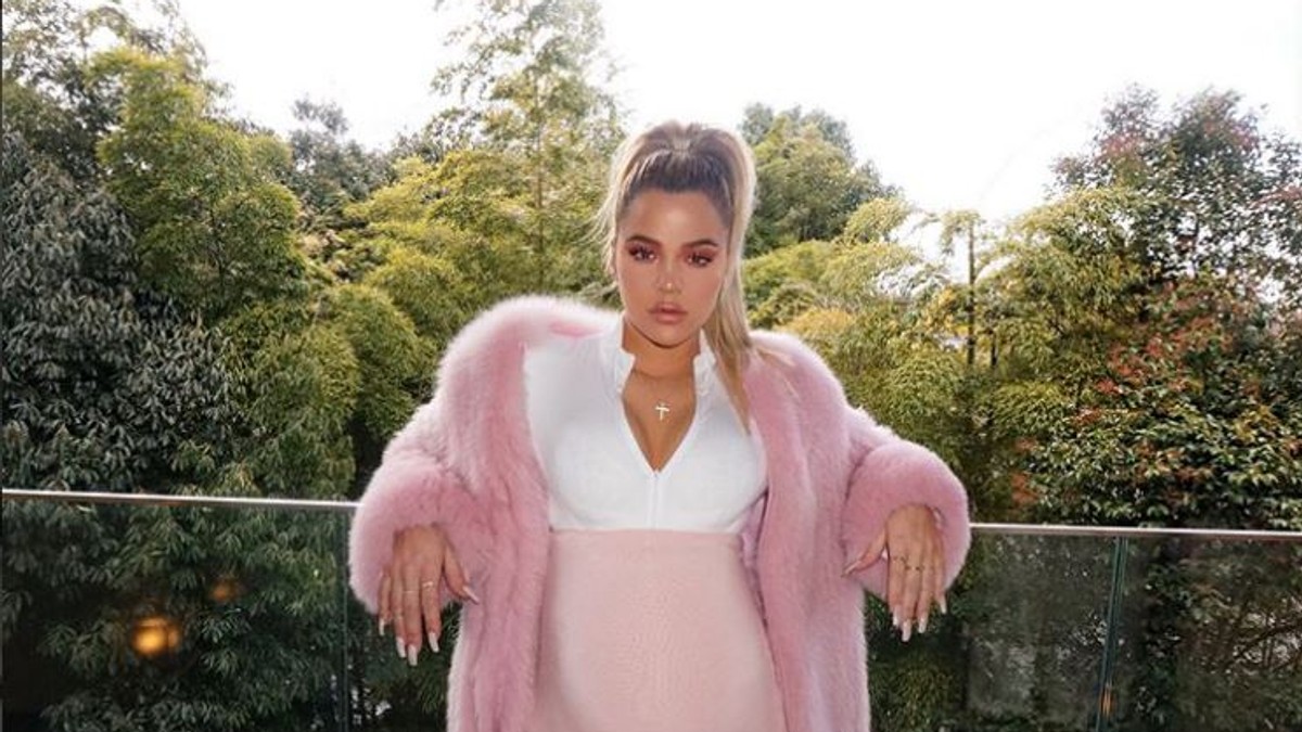 Khloe Kardashian a anunțat că fiica ei se numește True