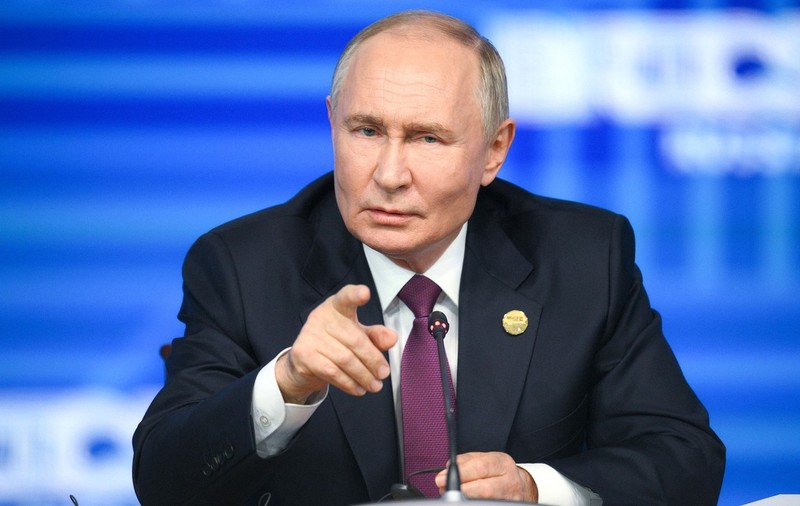 „Revolta pornită pe TikTok a României îl încurajează pe Putin”, scrie Politico