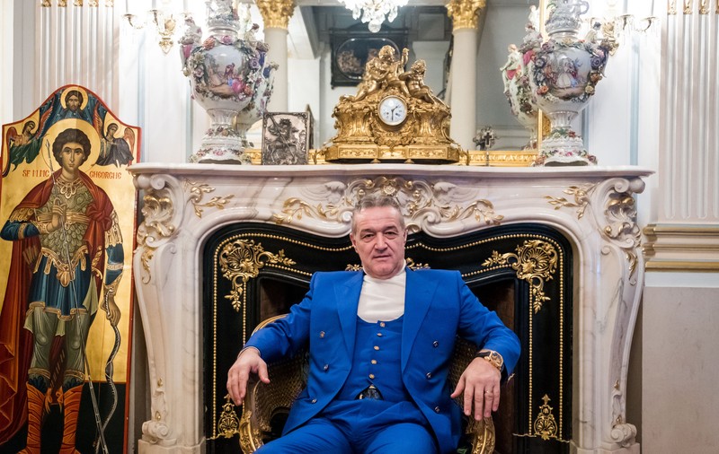 Gigi Becali a vorbit în New York Times despre războiul cu Armata: ”De aia m-am implicat la Steaua”. Fanii râd de el: ”Parcă e Balena Albastră”