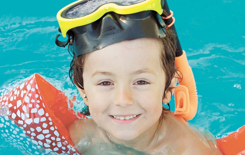 Înotul, sportul ideal pentru copii