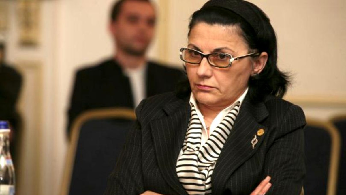 Ministrul Educației, Ecaterina Andronescu