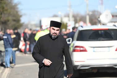 Mihai Cobziuc este paroh la biserica din Dărmănești, Suceava