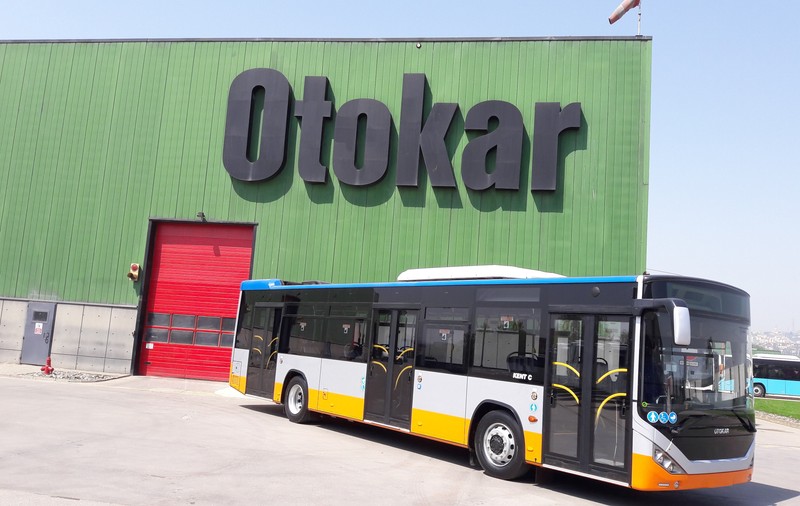 Contestațiile Mercedes și Karsan privind licitația de autobuze pentru RATB au fost respinse. Ce urmează