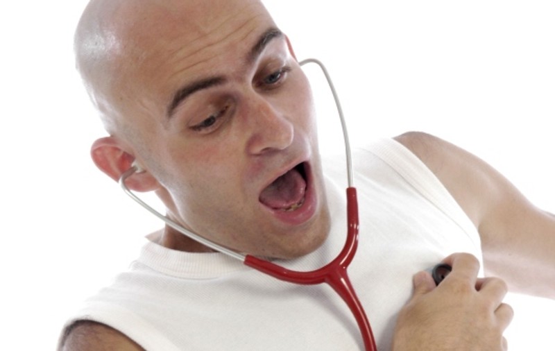 Stresul şi orele suplimentare la serviciu pot provoca atacuri de cord