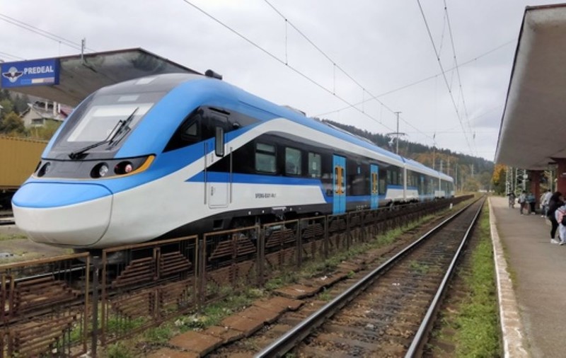 Primul tren electric chinezesc de mare viteză care va circula în România a fost lansat în probe | VIDEO