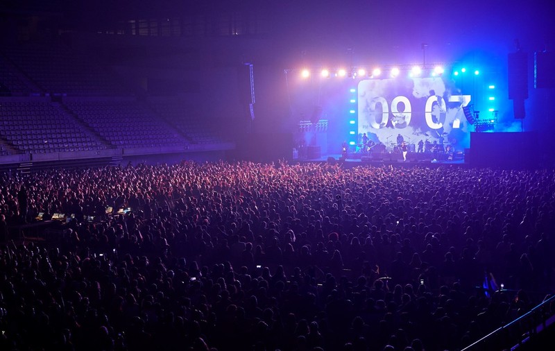 Imagini incredibile: 5.000 de oameni, în aceeași sală, la un concert-test în pandemie