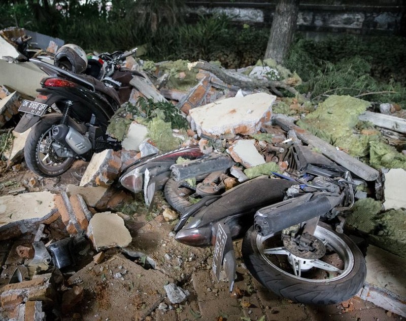UPDATE / Cutremur de 7 grade în Indonezia. Bilanțul ar fi ajuns la 142 de morți, potrivit unui oficial local - FOTO & VIDEO
