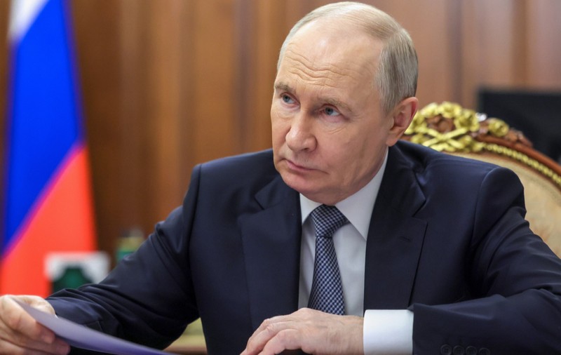 Vladimir Putin se laudă că Rusia a testat cu succes „cea mai puternică rachetă din lume”