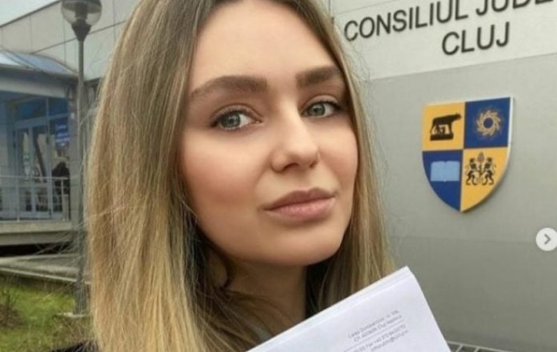 Tânără liberală de 27 de ani, numită în CA-ul unui spital din Cluj, pusă să demisioneze la o zi după ce aceasta se lăudase cu funcția pe Instagram