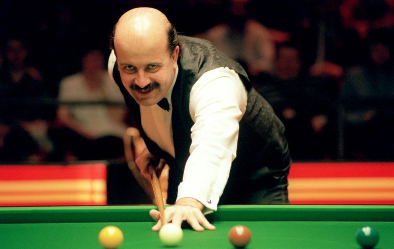 A murit Willie Thorne, unul dintre cei mai mari jucători de snooker din istorie. Era supranumit Mister Maximum