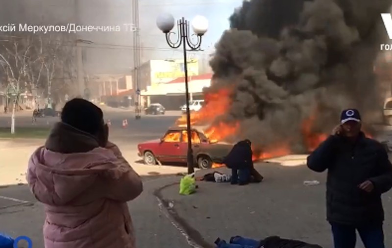 VIDEO | Un jurnalist a filmat primele minute după explozia rachetei din gara de la Kramatorsk