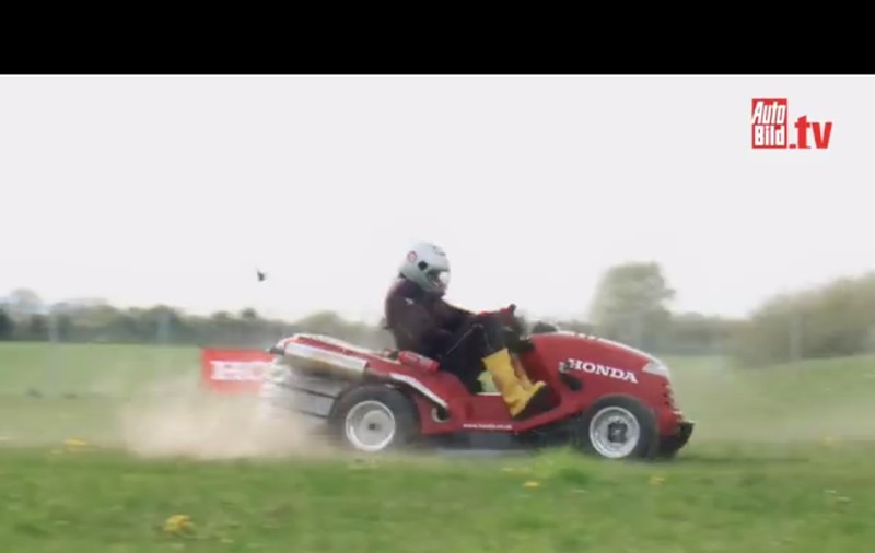 VIDEO / Honda Mean Power: cea mai rapidă motocositoare din lume!