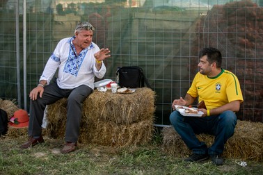 Discuțiile sunt politice în orice colț. Foto: Eli Driu / Libertatea