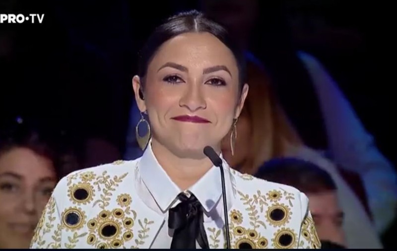 Andra susține spectacolul „Aievea” cu casa închisă