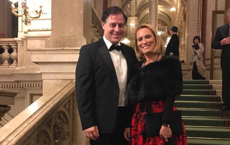Soțul Andreei Esca și  Brigitte Macron, într-o imagine de colecție. Ce a spus știrista despre prima doamnă a Franței